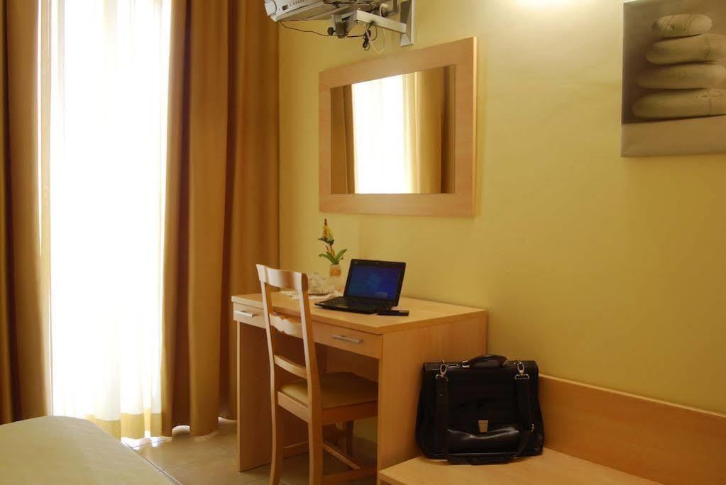 Hotel Caggiari Senigallia Exterior photo